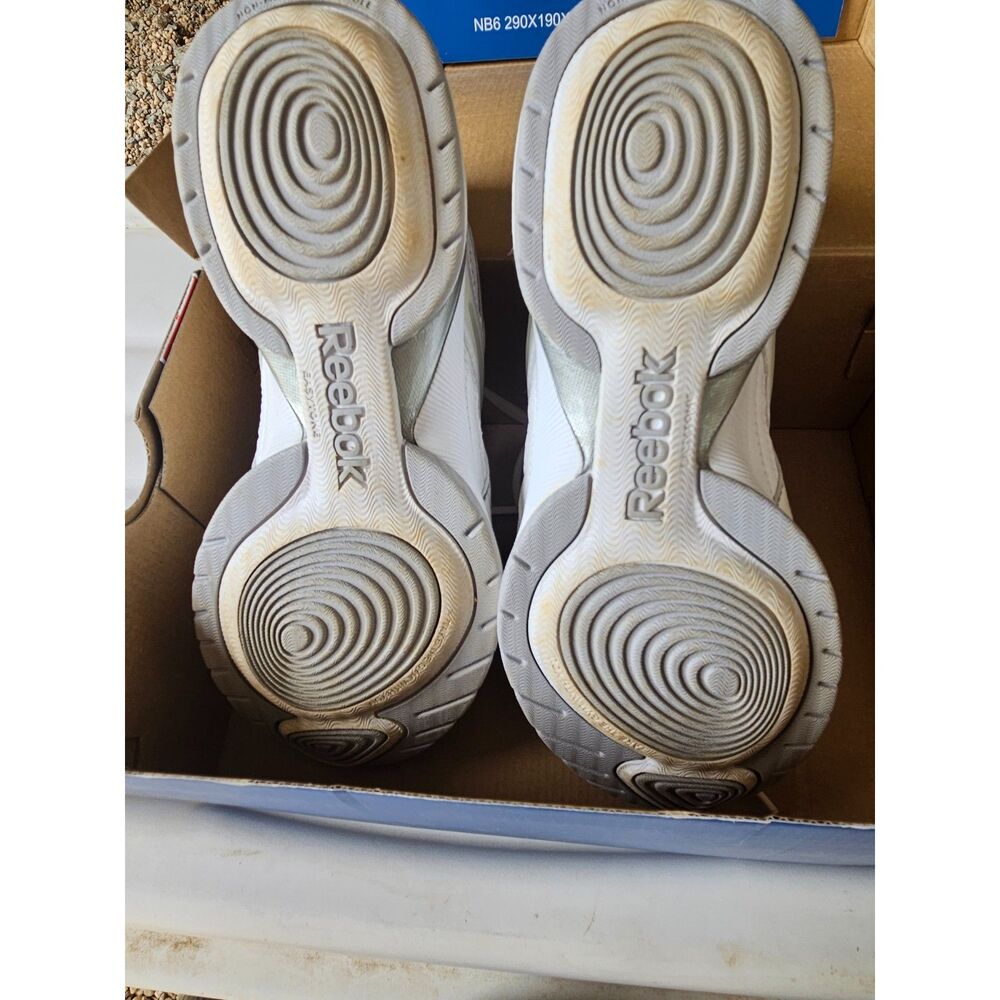 Reebok EasyTone White Silver Toning Walking Shoes Sneakers Women's Size 6.5 W - Picture 3 of 4